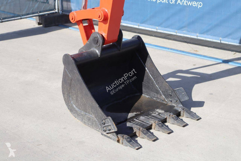 Excavadora Kubota KX155-5