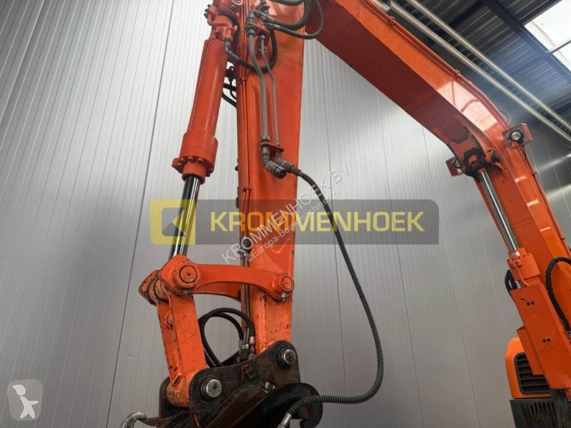 Escavadora Doosan DX 85R-3