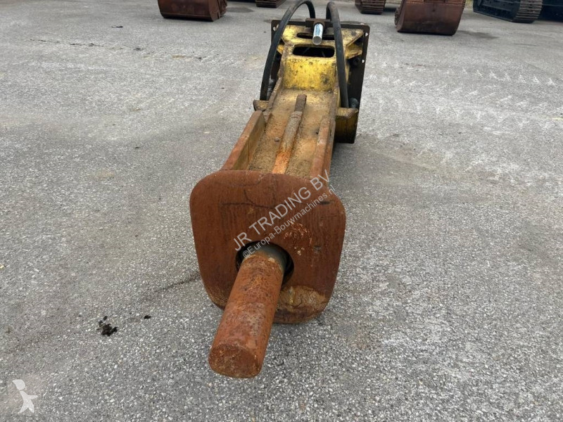 Escavadora Caterpillar EL (epiroc hammer included)