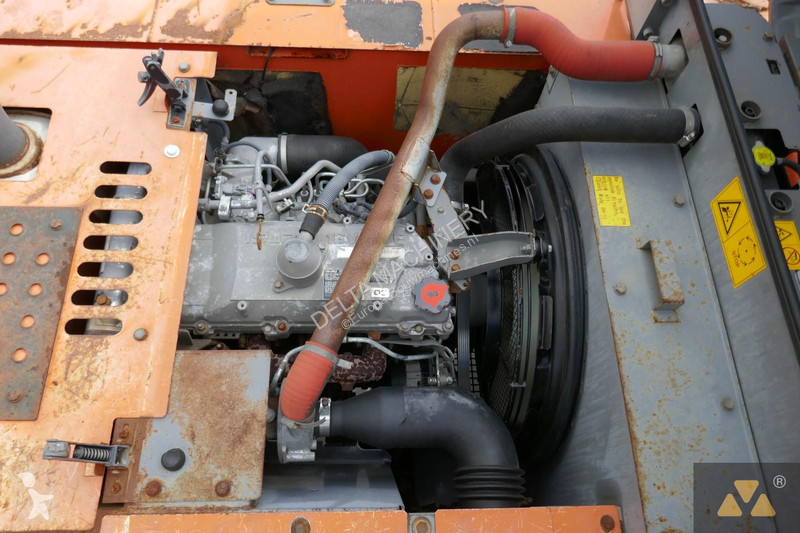 Lopatový nakládač Hitachi Long reach