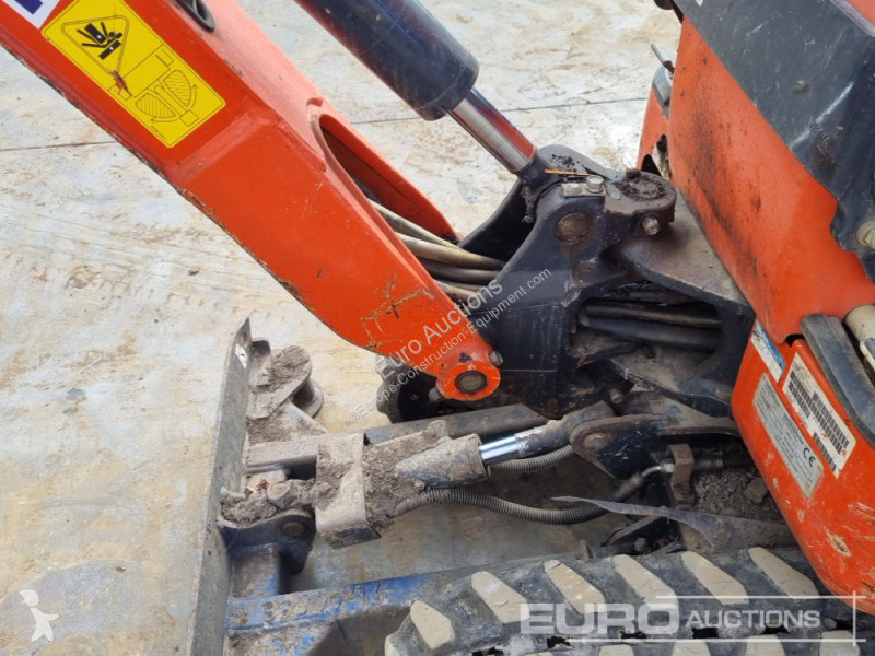 Lopatový nakládač Kubota K008-3