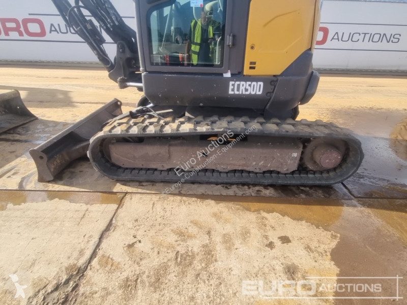 Lopatový nakládač Volvo ECR50D