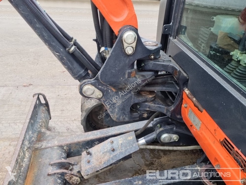 Lopatový nakládač Kubota KX027-4
