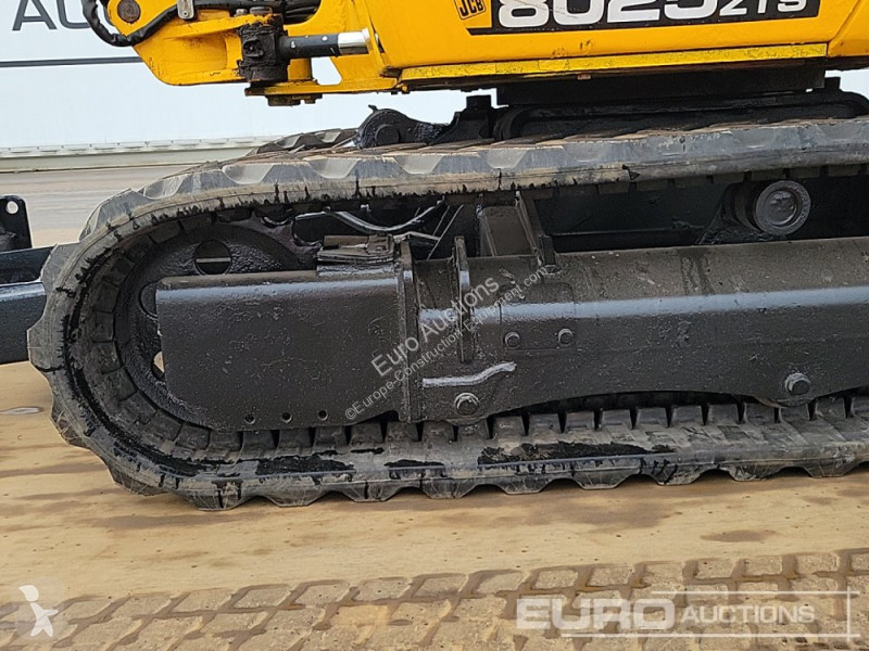 Lopatový nakládač JCB