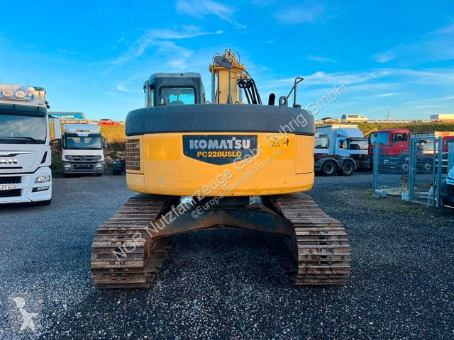 Rýpadlo Komatsu 23200 Kg 107 Kw