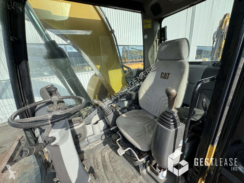 Escavatore Caterpillar D