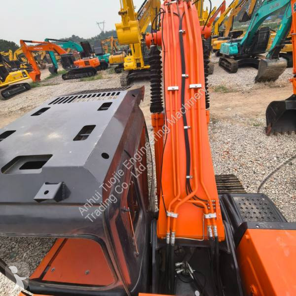 جرافة Hitachi ZAXIS 200