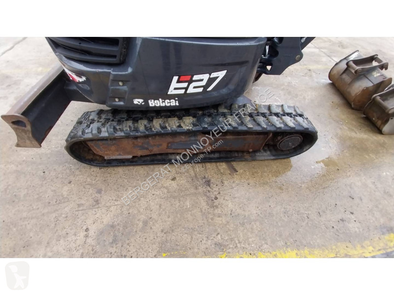 Excavator Bobcat E27