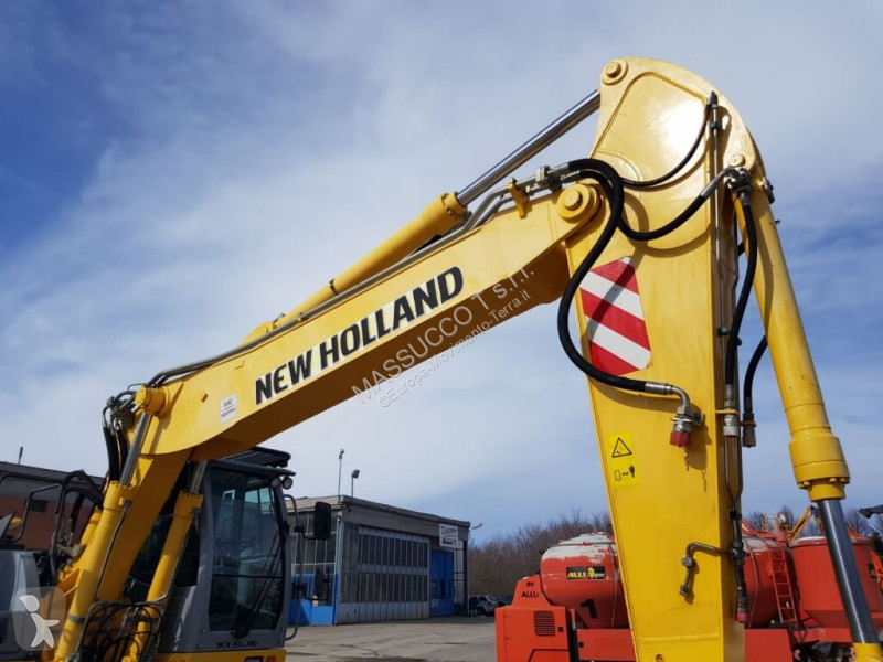 Escavatore New Holland WE210