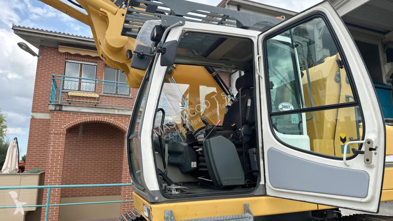 جرافة Liebherr R317