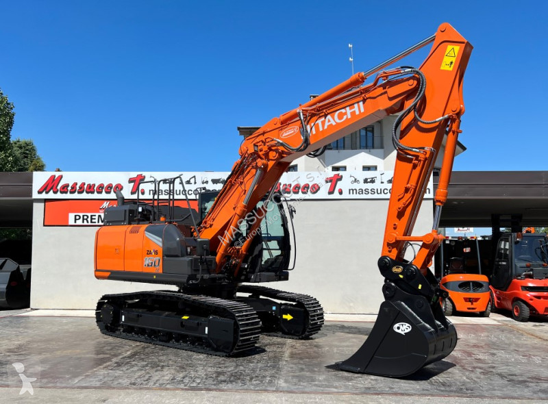 Экскаватор Hitachi