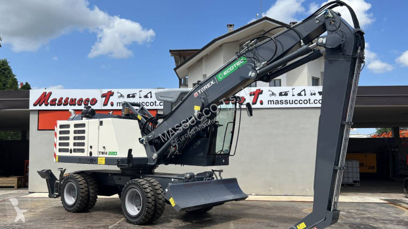 جرافة Terex TWH 220 S5