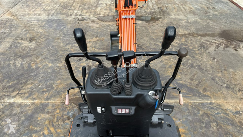 Rýpadlo Hitachi