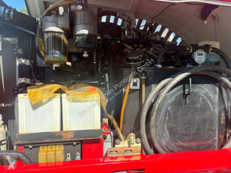 جرافة Takeuchi TB 295 W