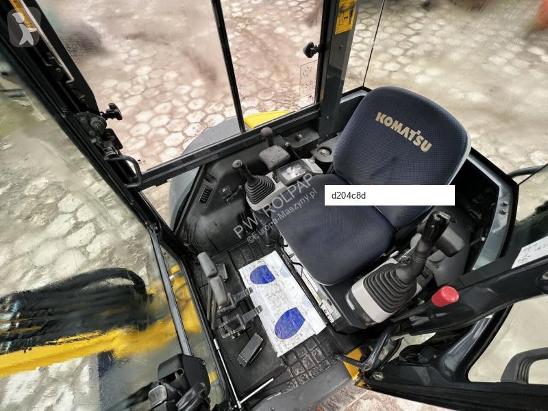 Lopatový nakládač Komatsu PC35 MR3