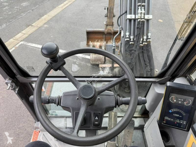 Rýpadlo Volvo EW60E