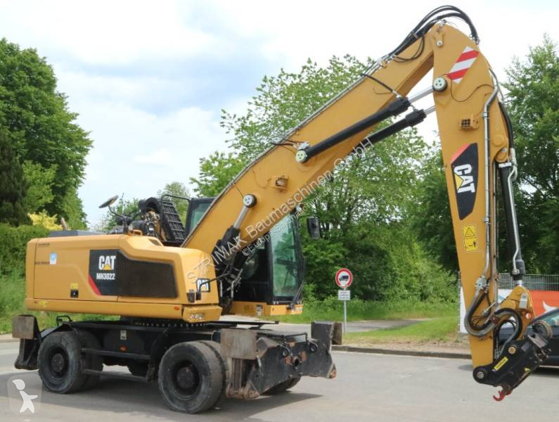 جرافة Caterpillar MH 3022