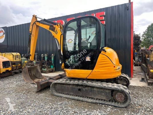 Lopatový nakládač JCB à 18 500 € ht