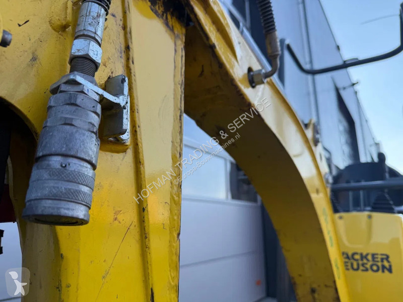 جرافة Wacker Neuson