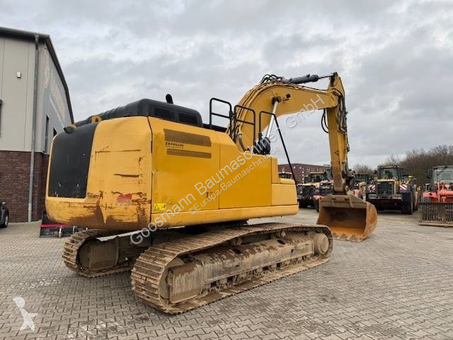 جرافة Caterpillar 326 F LN