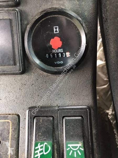 جرافة Volvo
