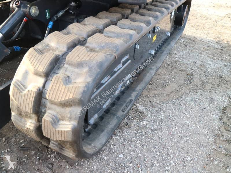 Lopatový nakládač Bobcat E19 R2