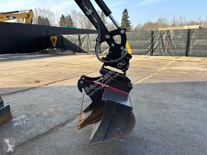 Rýpadlo  EC18 2 BUCKETS / TILT