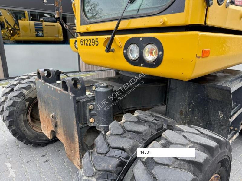 جرافة Komatsu 10