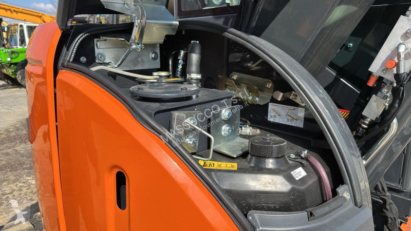 Rýpadlo Hitachi ZX63U
