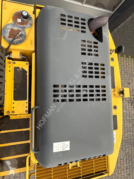 جرافة Komatsu
