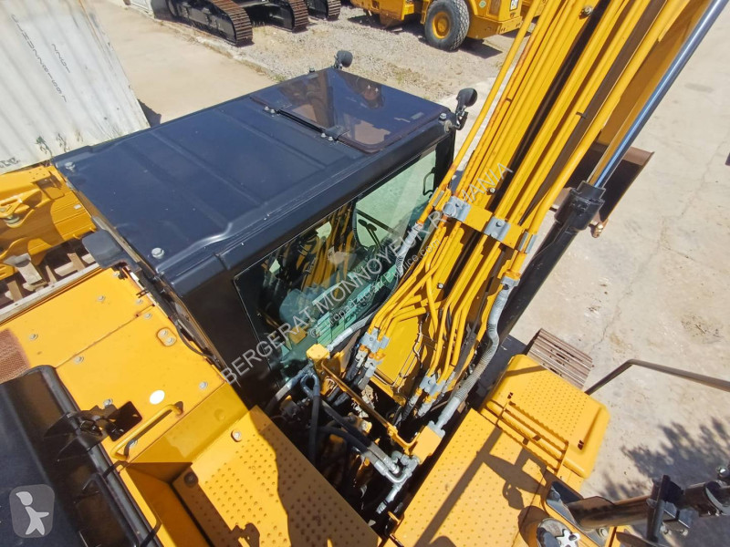 Excavator Caterpillar 318FL