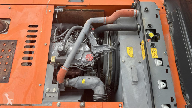 Escavatore Hitachi