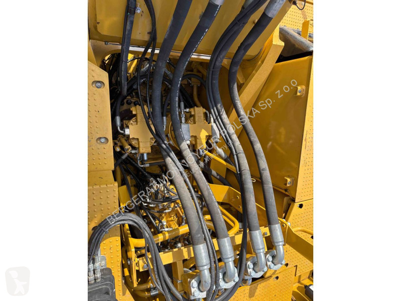 Graafmachine Caterpillar 374