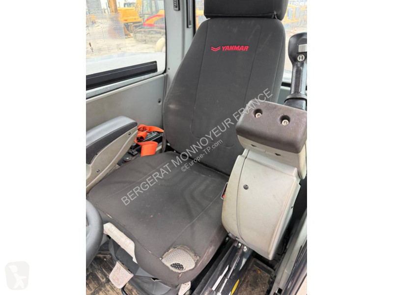 Экскаватор Yanmar B95W