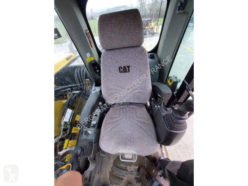 جرافة Caterpillar M313D