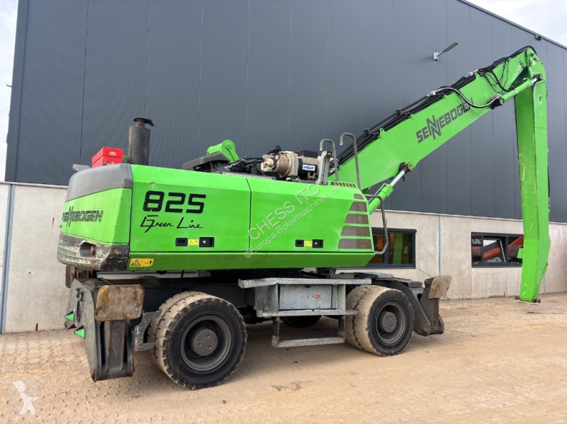Escavatore Sennebogen 825