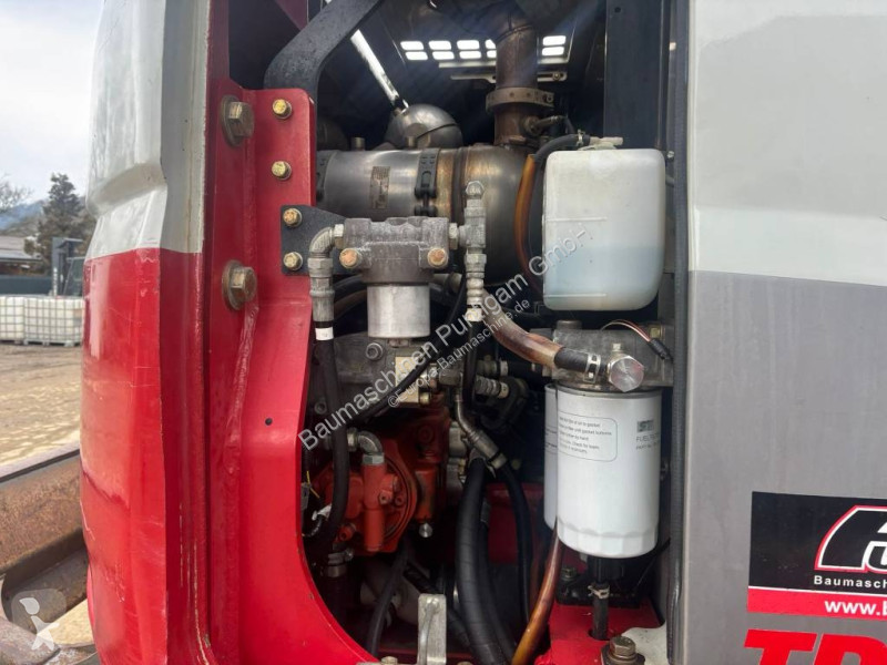جرافة Takeuchi 2150