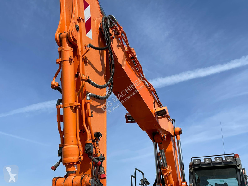 جرافة Doosan