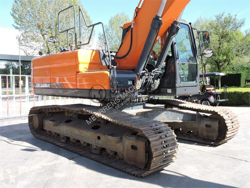 جرافة Doosan