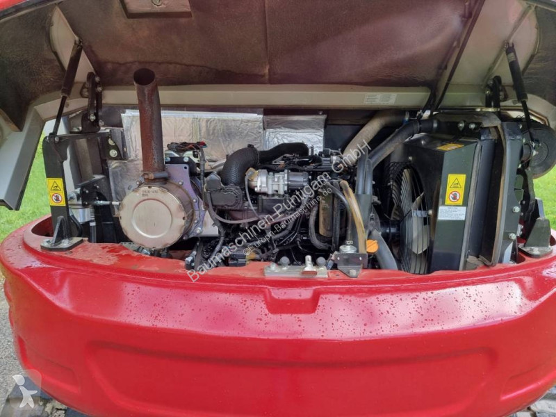 Lopatový nakládač Takeuchi 2902