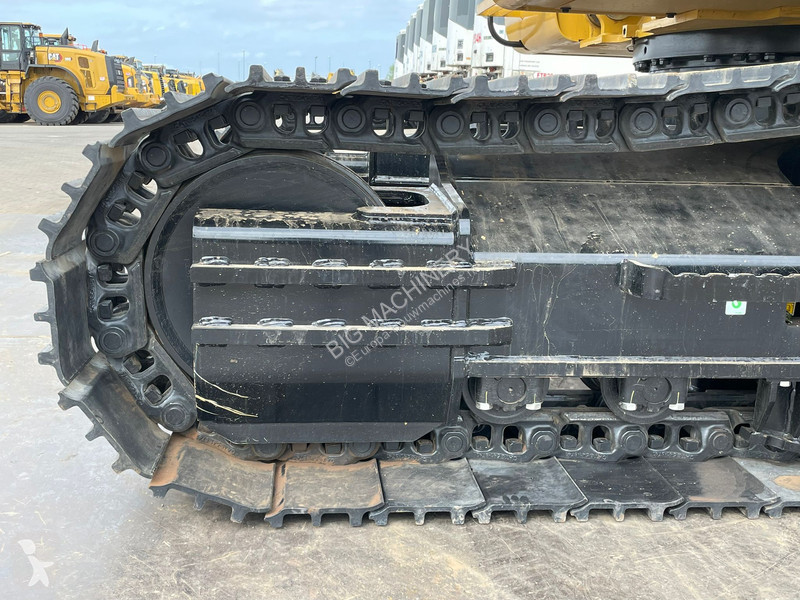 جرافة Caterpillar 3