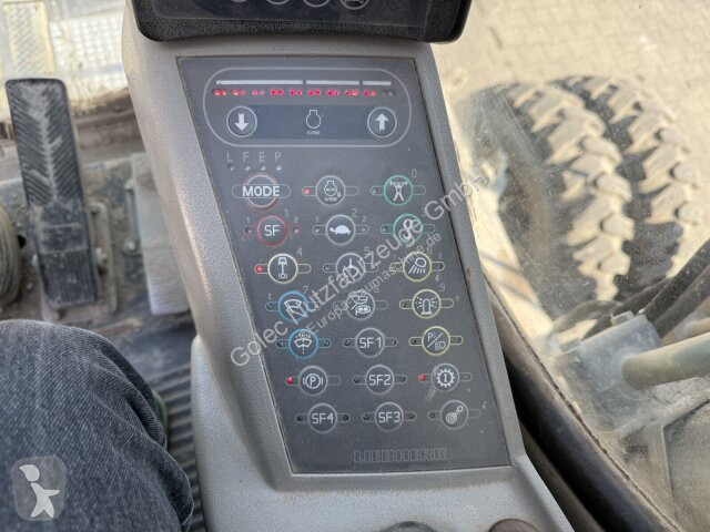 جرافة Liebherr A 904 C Litronic Mobilbagger...