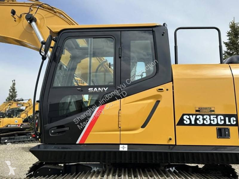 Lopatový nakládač Sany SY335
