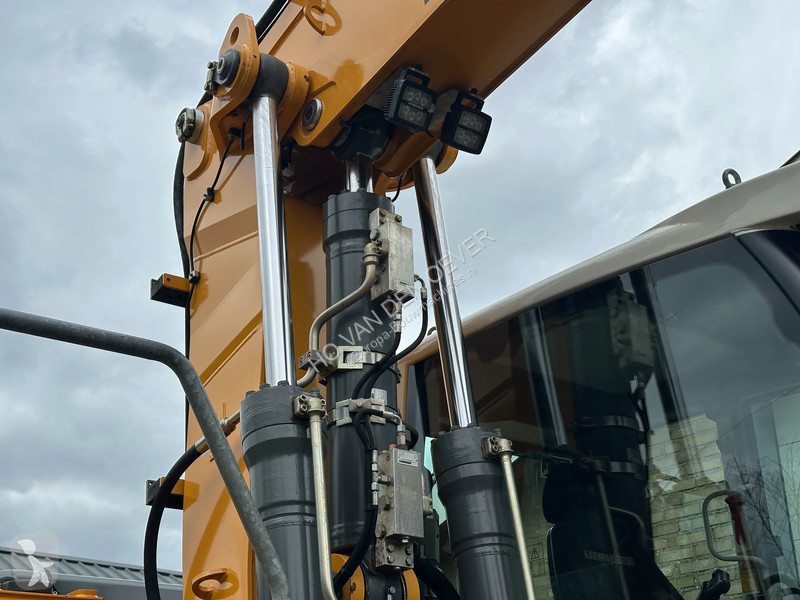Rýpadlo Liebherr A916