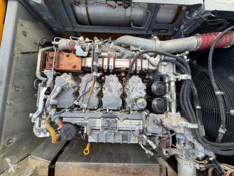 جرافة Liebherr R936 NLC