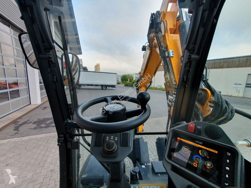 جرافة JCB 110W / Pratzen / nur 572h! / 2023