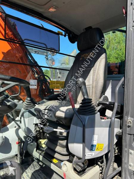 جرافة Hitachi ZX145W-6