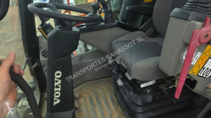 جرافة Volvo WR150