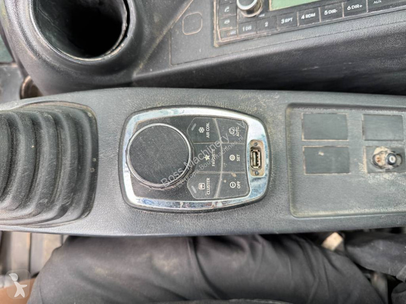Rýpadlo Hyundai HX380 AL - Hammer Lines / Quick...