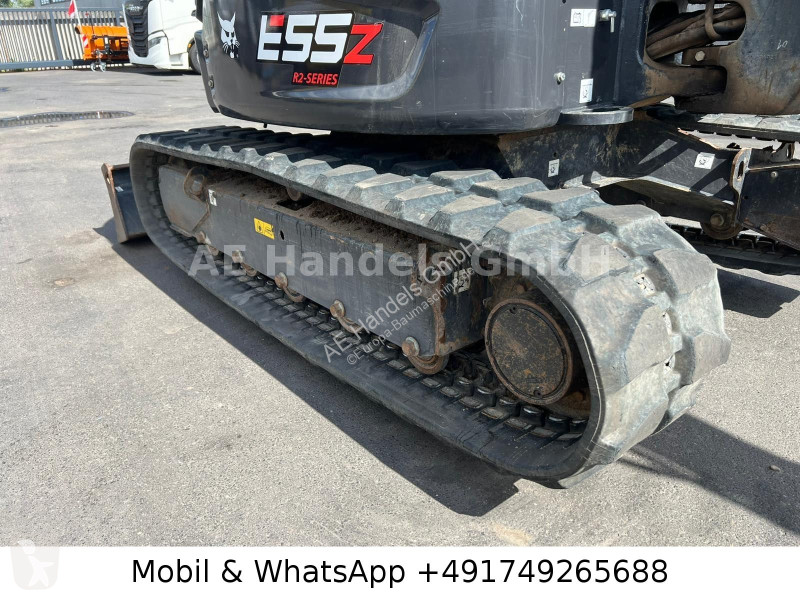 جرافة Bobcat...